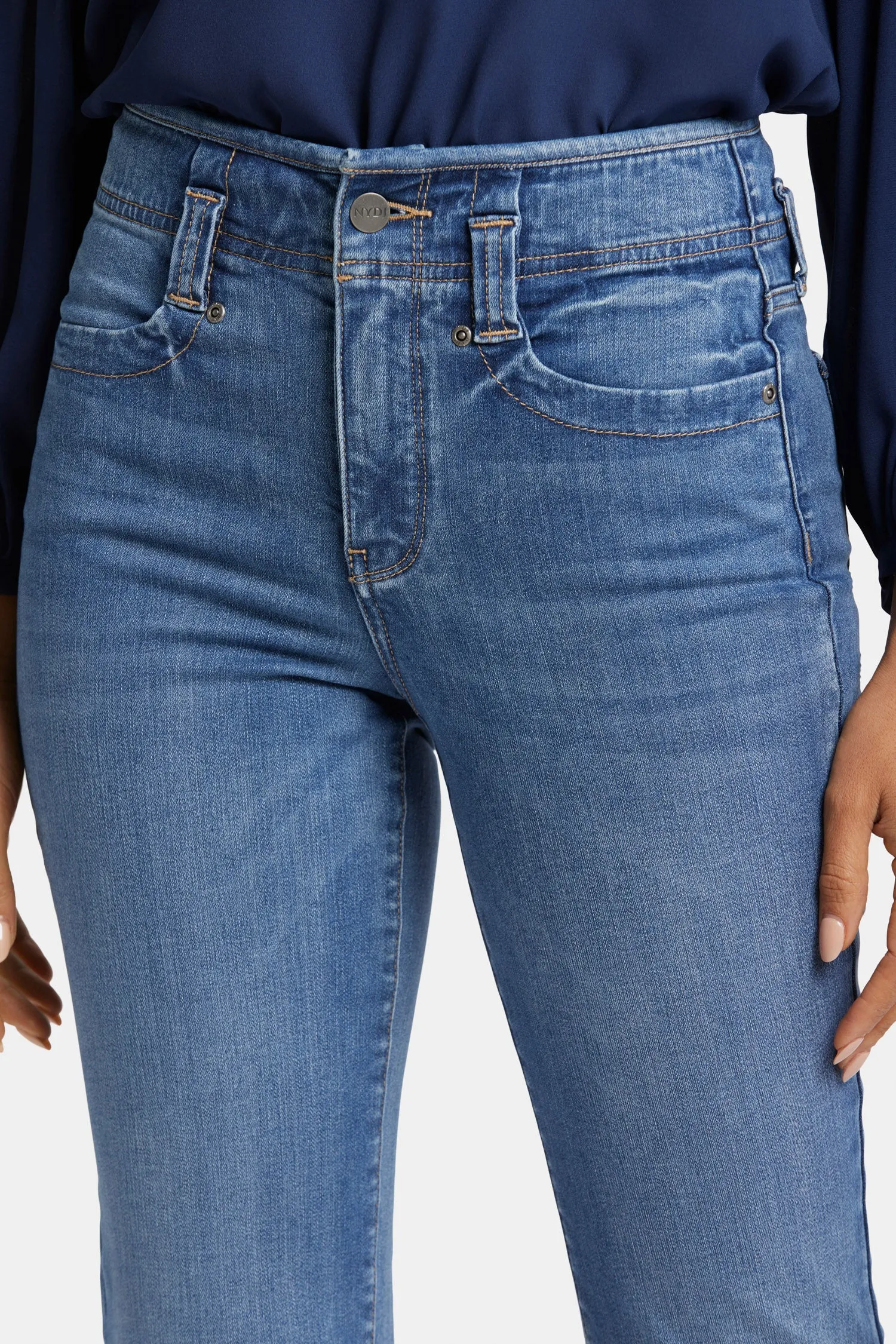 Marilyn Straight Jeans in Long Inseam - Clear Brook