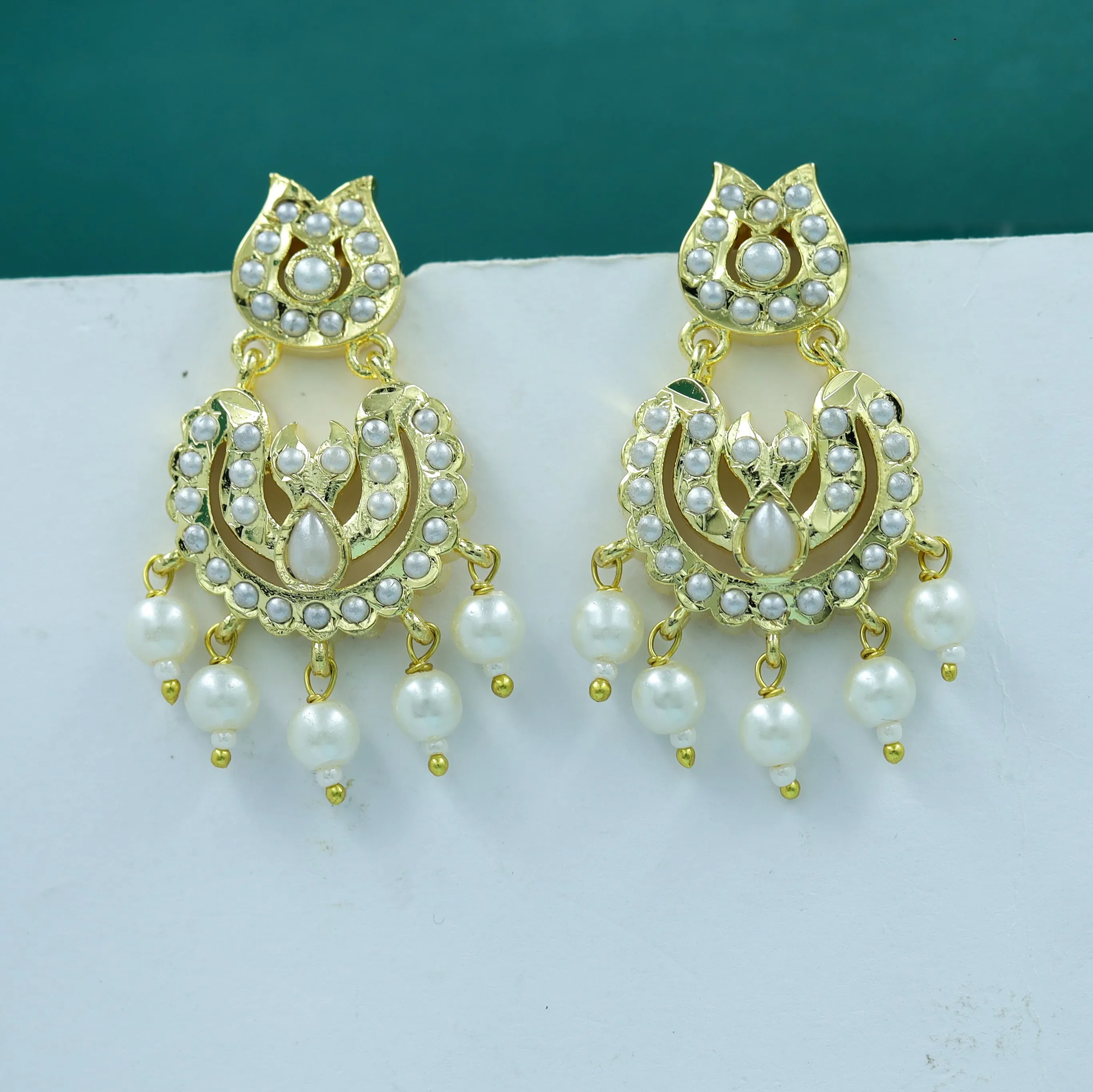 Round Neck Jadau Necklace Set 11545-65