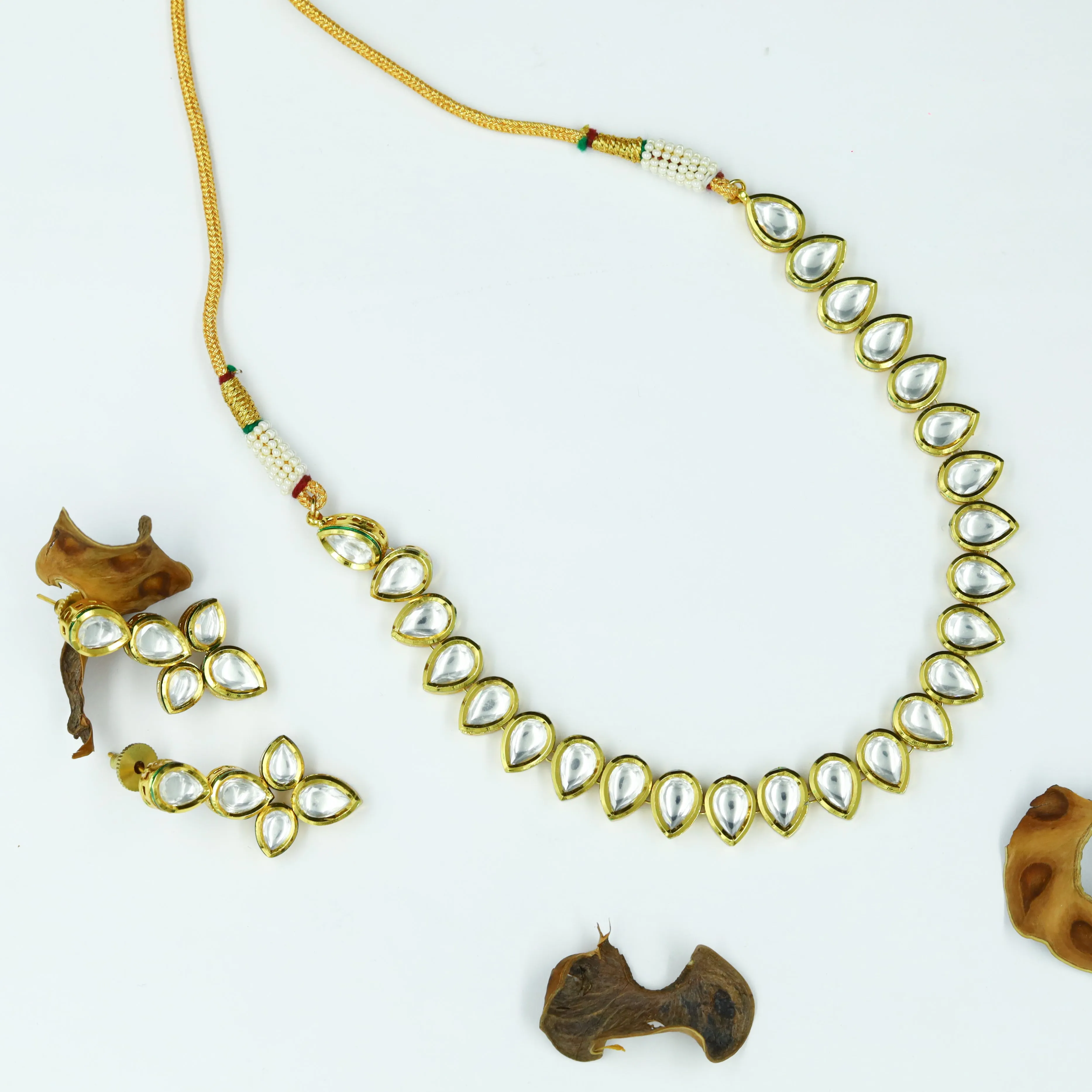 Round Neck Kundan Necklace Set 10172-28