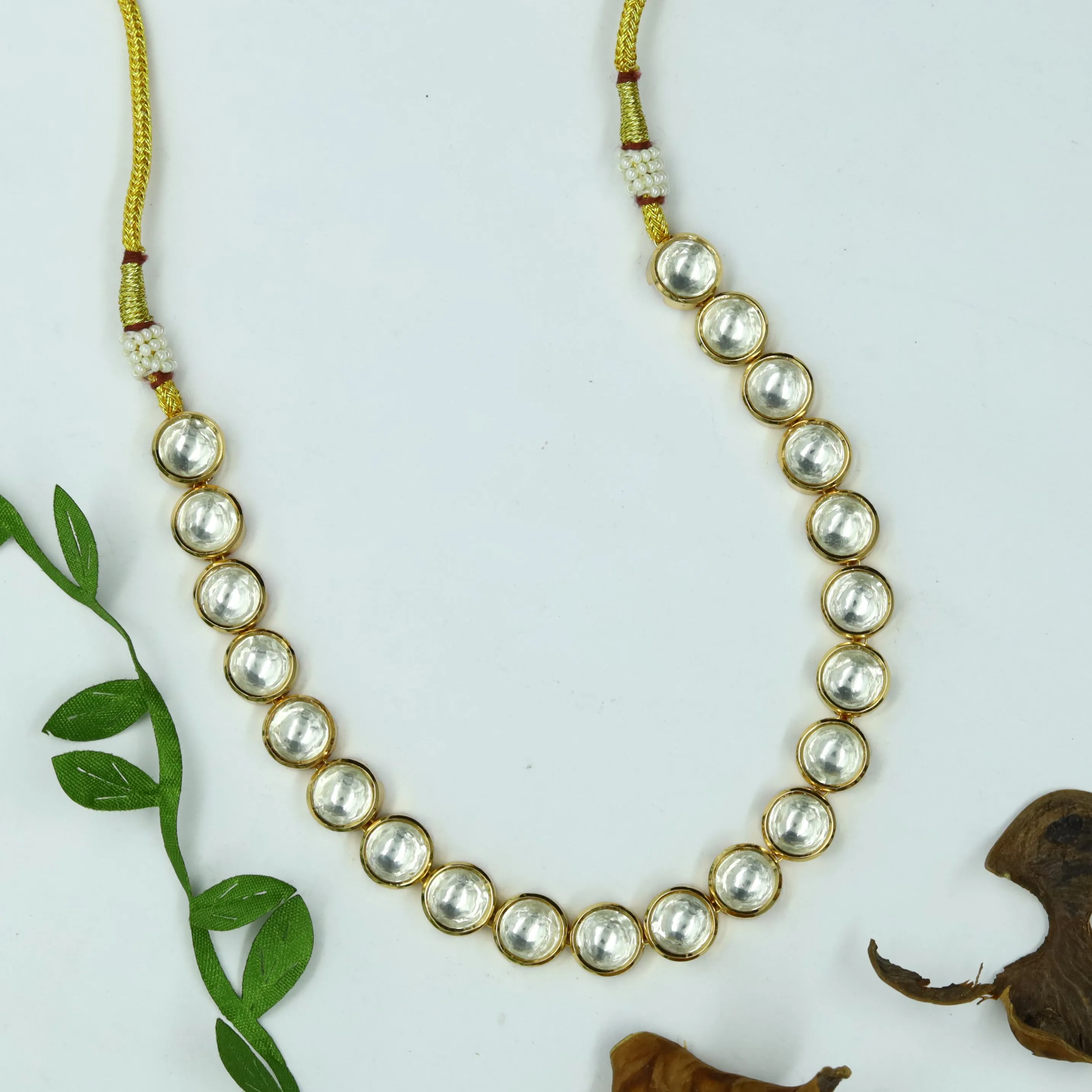 Round Neck Kundan Necklace Set 12908-31